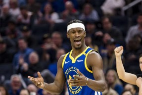 爱游戏-巴特勒连续十二场比赛得分超过出色防守，TES不断突破！的简单介绍